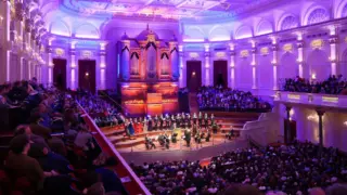 The Bach Orchestra of the Netherlands tijdens een concert in de grote zaal van Het Concertgebouw