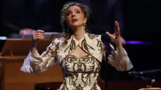 Soliste tijdens een kerstconcert met The Bach Orchestra of the Netherlands