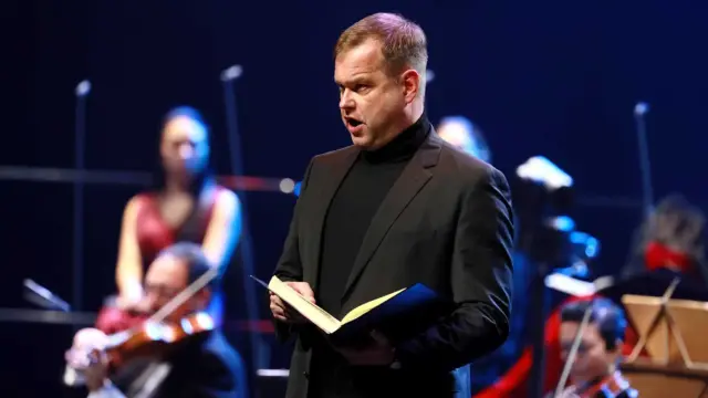 Solist tijdens een uitvoering Matthaus Passion met The Bach Orchestra of the Netherlands